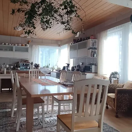 Kwatera prywatna Kortteer Keltainen Huone